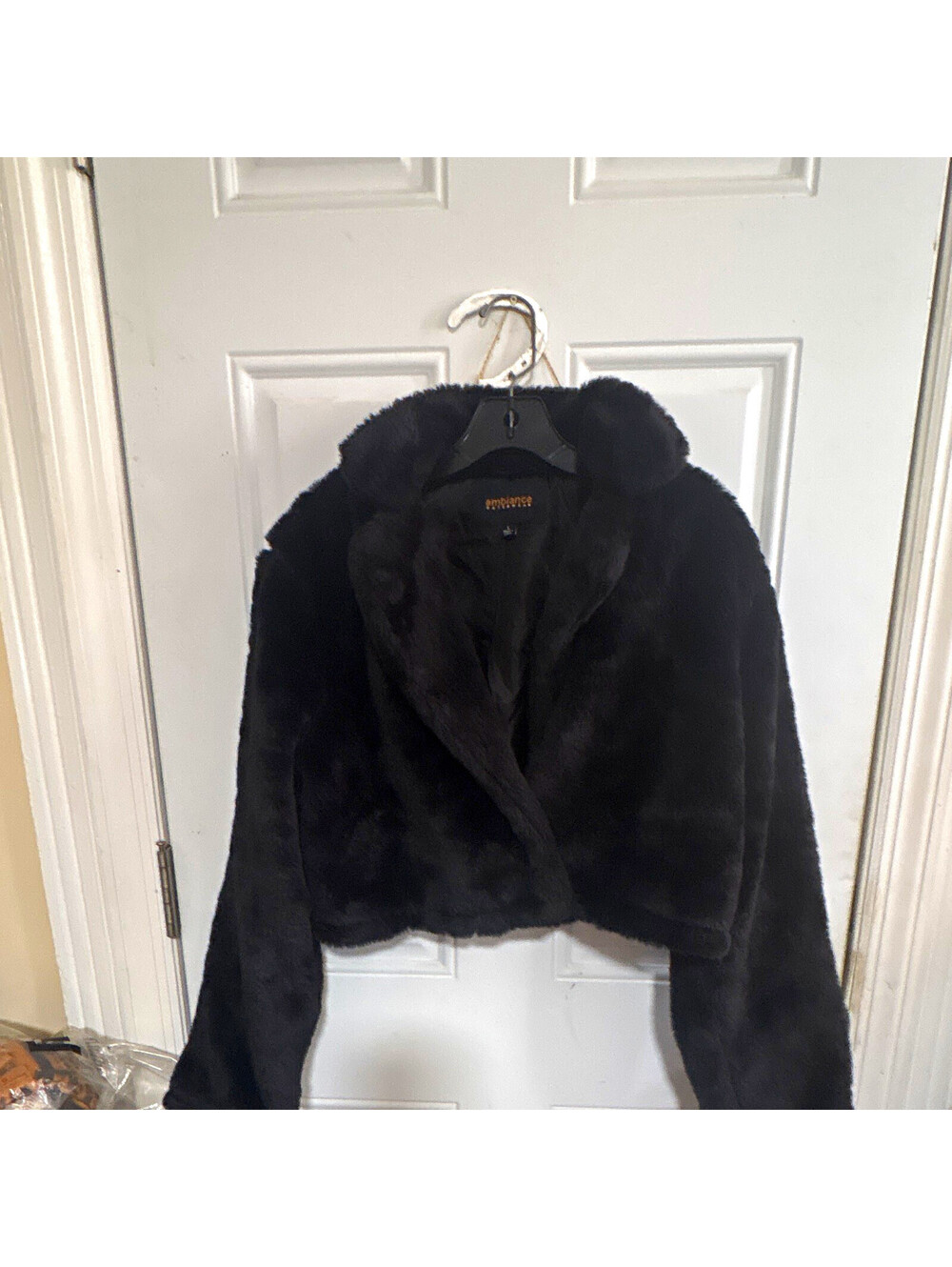 Ambiance Outerwear Women's Black Faux Fur Cropped Collared Lined Jacket L